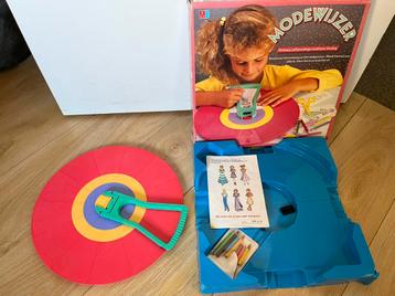 Modewijzer MB retro vintage beschikbaar voor biedingen