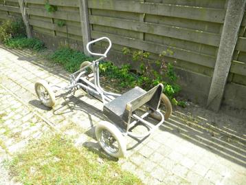 Oude go-cart beschikbaar voor biedingen