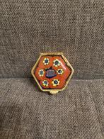 Antiek pillendoosje vijfhoek met bloemen, Ophalen of Verzenden