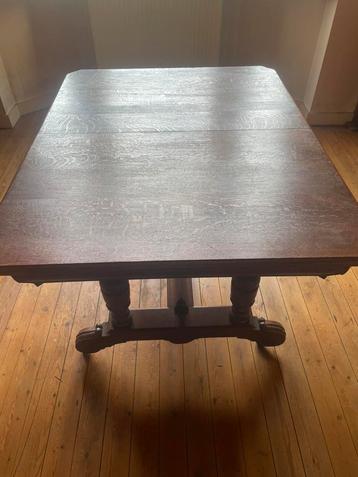Antieke tafel met verschillende tussendelen, Enlèvement
