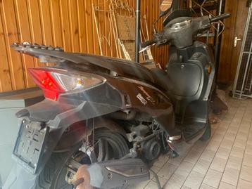 Scooter Sym beschikbaar voor biedingen