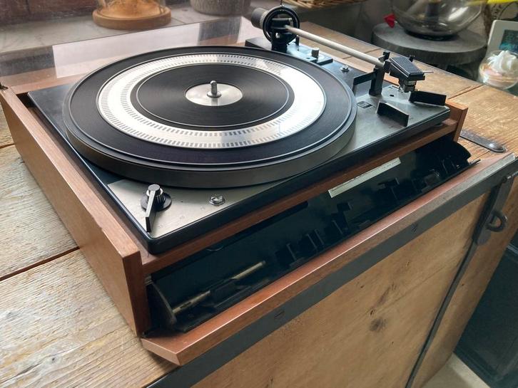 Onberispelijke gerenoveerde DUAL 1219 vintage platenspeler, Audio, Tv en Foto, Platenspelers, Zo goed als nieuw, Dual, Ophalen