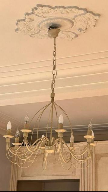 Magnifique lustre Flamant beige 8 ampoules beschikbaar voor biedingen