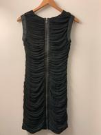 Lipsy jurk - cocktaildress - geplooide midi jurk, Kleding | Dames, Jurken, Lipsy, Zwart, Ophalen of Verzenden, Zo goed als nieuw