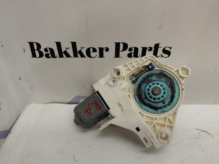 Moteur de vitre portière d'un Audi Q5, Autos : Pièces & Accessoires, Carrosserie & Tôlerie, Audi, Utilisé, 3 mois de garantie