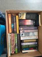 150 boeken van allerlei genres -weg wegens verhuis, Ophalen, Gelezen