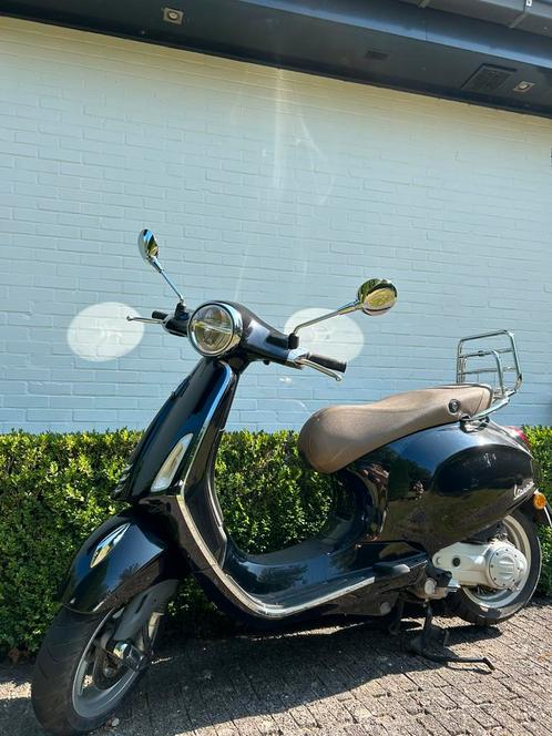 Vespa Primavera, Fietsen en Brommers, Scooters | Vespa, Zo goed als nieuw, Ophalen