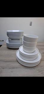 Witte borden. In set of apart te koop, Huis en Inrichting, Keuken | Servies, Ophalen of Verzenden, Zo goed als nieuw, Bord(en)