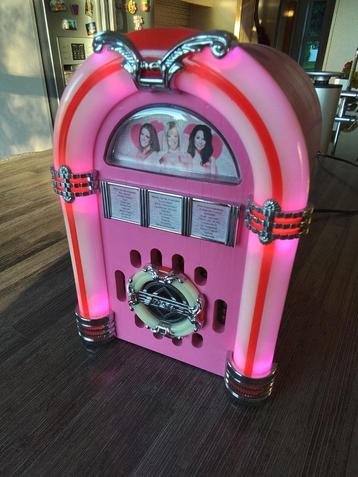 k3 jukebox met SD kaartje beschikbaar voor biedingen