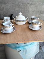 Tasjes en bordjes en suikerpot, Ophalen