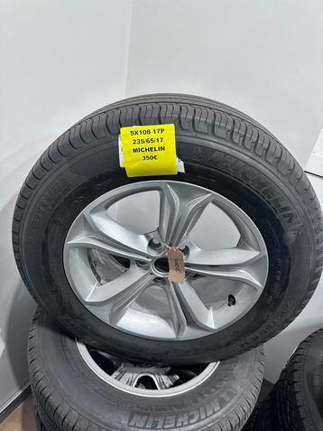 JANTE PNEUS 4SAISON MIC NI5X108 17POUCES Range Rover Evoque beschikbaar voor biedingen