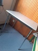 Kleine bureau in perfecte staat, Huis en Inrichting, Ophalen, Zo goed als nieuw, Bureau