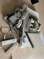 Wii Nintendo + 3 games + balance Board, Consoles de jeu & Jeux vidéo, Consoles de jeu | Nintendo Wii U, Utilisé, Enlèvement ou Envoi