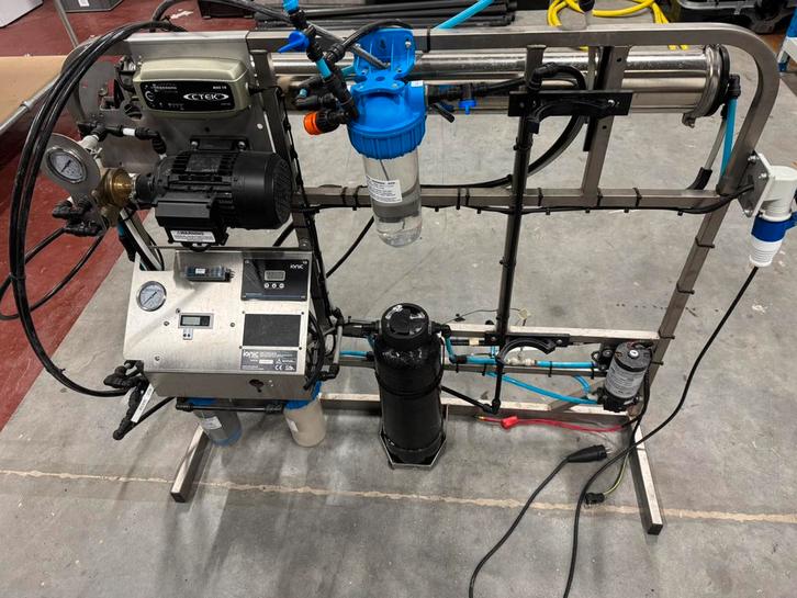 Ruitenwas kit : Installatie osmose water+ stokken, Elektronische apparatuur, Waterontharders, Ophalen