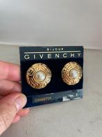 Boucles d'oreilles vintage à clip -  Givenchy, Comme neuf, Pendantes, Enlèvement ou Envoi