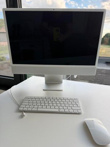 Apple iMac 24 inch 2022 beschikbaar voor biedingen