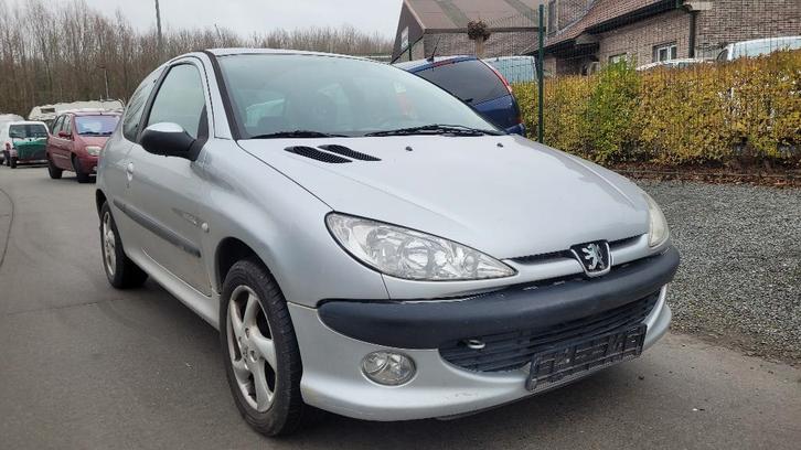 peugeot 206 1.6i AL GEKEURD ROOS FORM 121000km euro 4 2003, Autos, Peugeot, Entreprise, Achat, ABS, Airbags, Ordinateur de bord