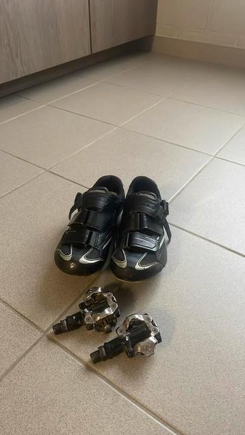 Fietsschoenen + klikpedalen beschikbaar voor biedingen