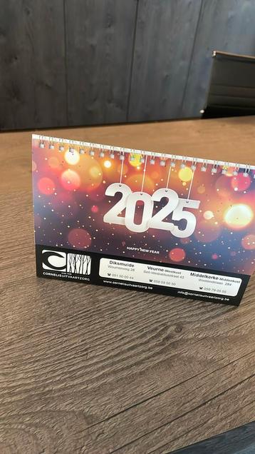 Kalender 2025, op overschot. Gratis beschikbaar voor biedingen