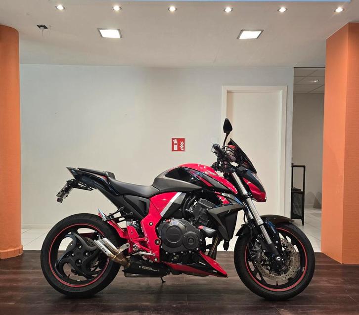 Honda CB1000R**2016**22.899km**Garantie, Motoren, Motoren | Honda, Bedrijf, Naked bike, meer dan 35 kW, 4 cilinders, Motorrijbewijs A