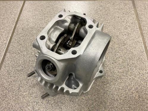 Culasse moteur 49 cm3 d'origine HONDA SS50, CD50, C50, DAX50, Motoren, Onderdelen | Honda, Ophalen of Verzenden