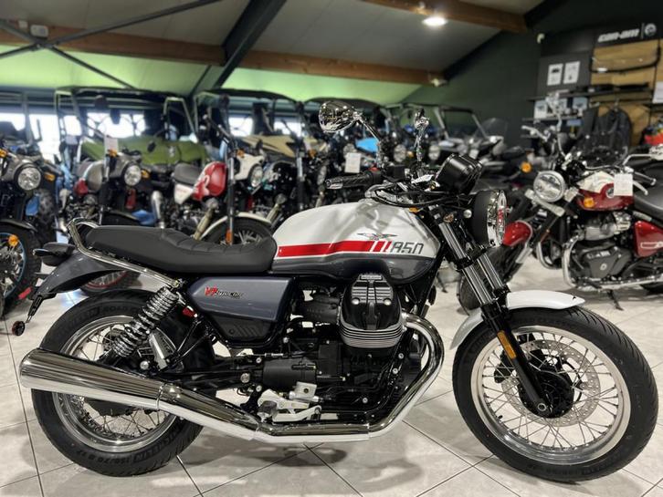 Moto Guzzi V 7 SPECIAL, Motos, Motos | Moto Guzzi, Entreprise, Autre, plus de 35 kW, Enlèvement