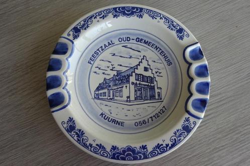 asbak cendrier Delft Blauw Feestzaal Oud Gemeentehuis Kuurne, Antiek en Kunst, Antiek | Keramiek en Aardewerk, Ophalen of Verzenden