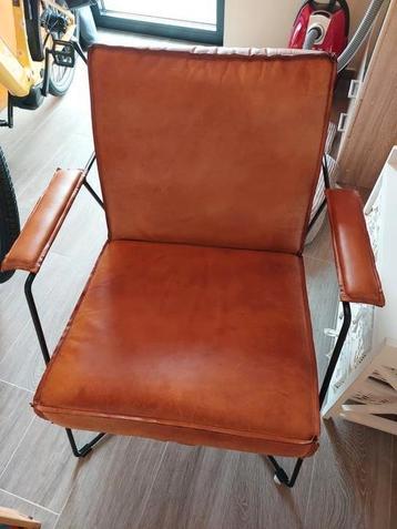 fauteuille leder cognac kleur, met stalen frame. beschikbaar voor biedingen