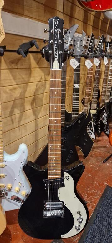 Fender Gibson PRS Godin Martin Ovation LAG Epiphone etc...