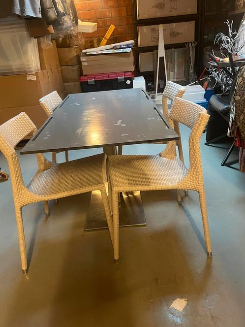 4 EMU stoelen model Tebe & Arpa 4 persoons tafel, Tuin en Terras, Tuinsets en Loungesets, Zo goed als nieuw, Stoel, Ophalen
