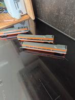 Treinen 2 locomotief en  2 wagons, Hobby en Vrije tijd, Modeltreinen | Overige schalen, Ophalen of Verzenden, Zo goed als nieuw