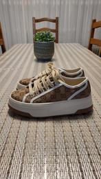 Prachtige damesschoenen GUCCI in nieuwe staat (maat 38), Kleding | Dames, Ophalen of Verzenden, Nieuw