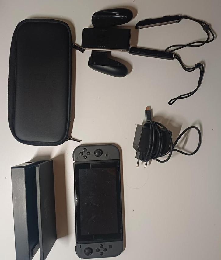 Nintendo Switch (grijs), Games en Spelcomputers, Spelcomputers | Nintendo Switch, Gebruikt, Switch Original, Met 2 controllers