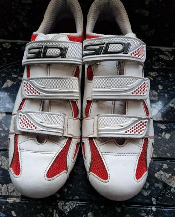 Fietsschoenen SiDi maat 42/42,50 in perfecte staat beschikbaar voor biedingen