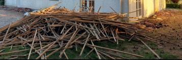 Hout pannenlatten beschikbaar voor biedingen