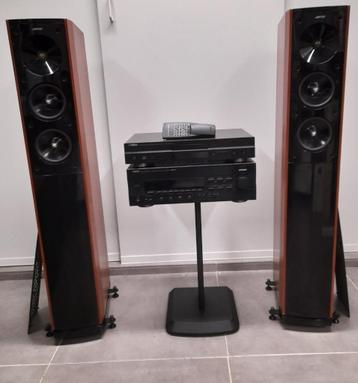 Design luidsprekers Jamo en Yamaha installatie apart te koop beschikbaar voor biedingen