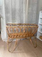 Rotan wieg, Ophalen