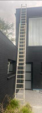 Uitschuifbare lader 9 a 10 meter 150 euro vaste prijs, Doe-het-zelf en Bouw, Ladders en Trappen, Ophalen, Zo goed als nieuw