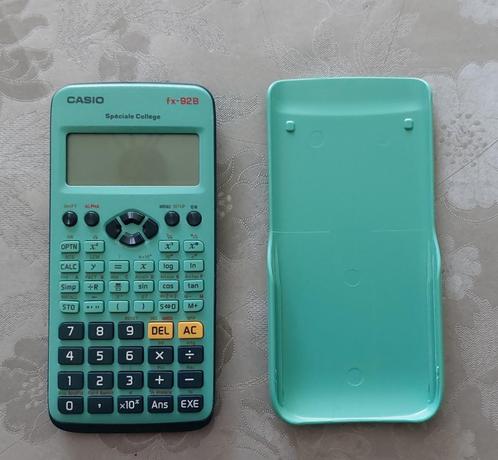 rekenmachine Casio fx-92B Spéciale Collège, Diversen, Rekenmachines, Zo goed als nieuw, Grafische rekenmachine, Ophalen of Verzenden
