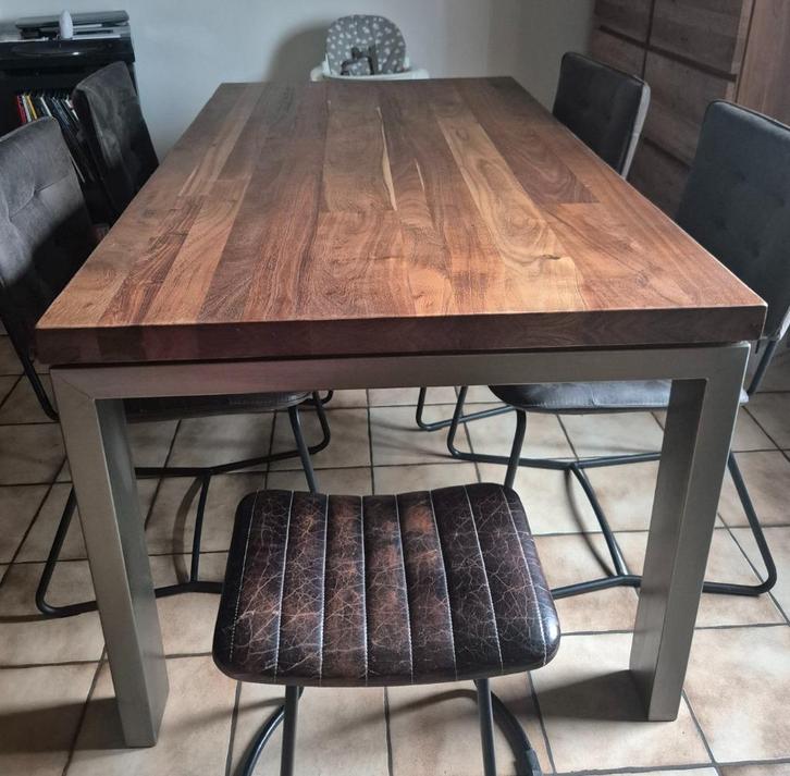 Table de salle à manger XOOON, Maison & Meubles, Tables | Tables à manger, Utilisé, Autres essences de bois, Métal, Enlèvement