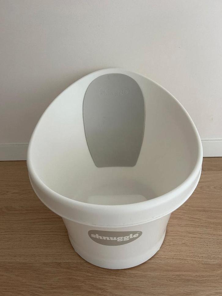 Babybadje Shnuggle + staander, Kinderen en Baby's, Badjes en Verzorging, Zo goed als nieuw, Badje, Overige merken, Standaard, Ophalen