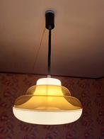 Lampe suspendue en plexiglas, 1973, Ophalen