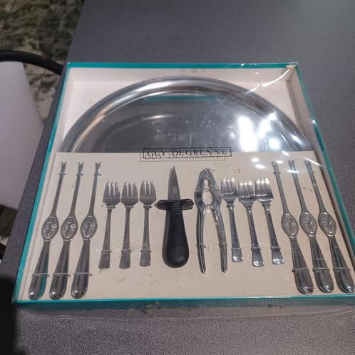 Set couverts et plateau crustacés Guy Degrenne, Huis en Inrichting, Keuken | Bestek