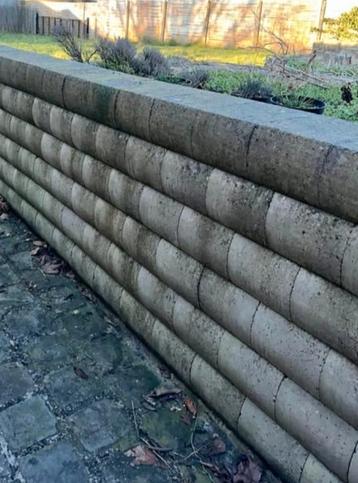 Blocs de jardin emboîtables pour mur de soutènement  beschikbaar voor biedingen