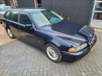 BMW 5-serie Touring 525i bj2000 werkende airco nieuwe banden, Automaat, 4 deurs, Gebruikt, Zwart
