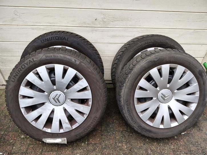 Winterbanden op stalen velgen met wieldeksels, Auto-onderdelen, Banden en Velgen, Banden en Velgen, Winterbanden, 15 inch, 195 mm