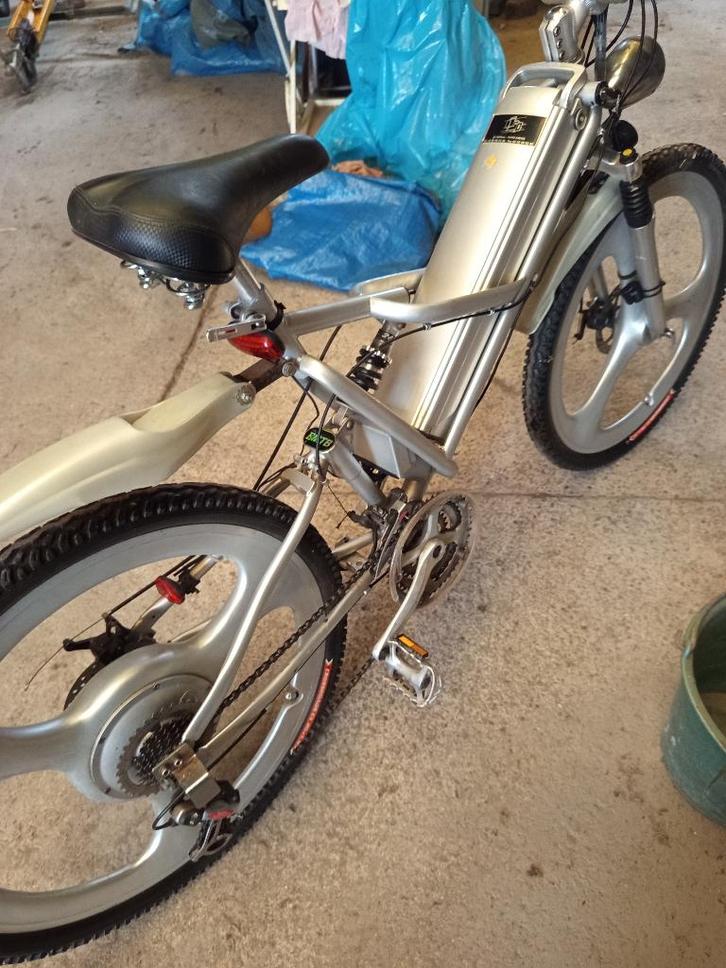 VTT électrique isd, Vélos & Vélomoteurs, Vélos électriques, Utilisé, Autres marques, 50 km par batterie ou plus, Enlèvement