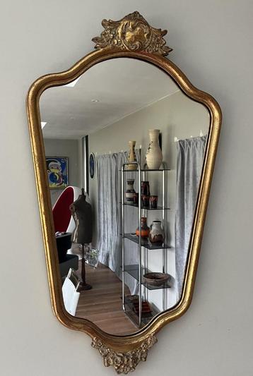 Wandspiegel mid century jaren 50 goud hout Louis XV stijl beschikbaar voor biedingen