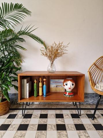Vintage midcentury boekenkastje | kastje retro beschikbaar voor biedingen