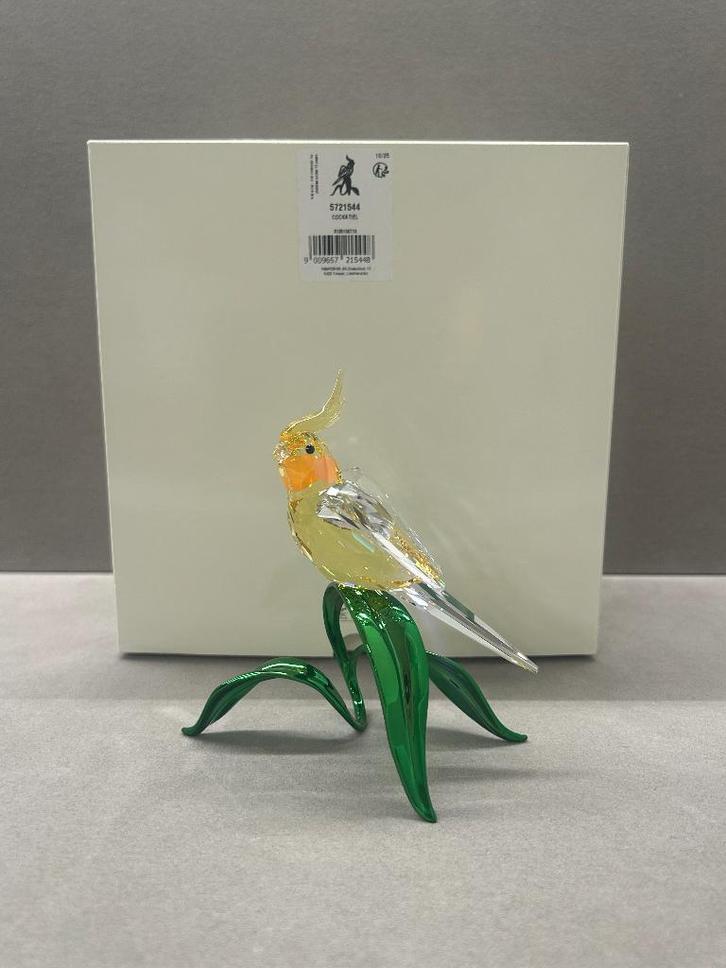 Swarovski Idyllia Valkparkiet Art 5721544, Collections, Swarovski, Neuf, Figurine, Enlèvement ou Envoi